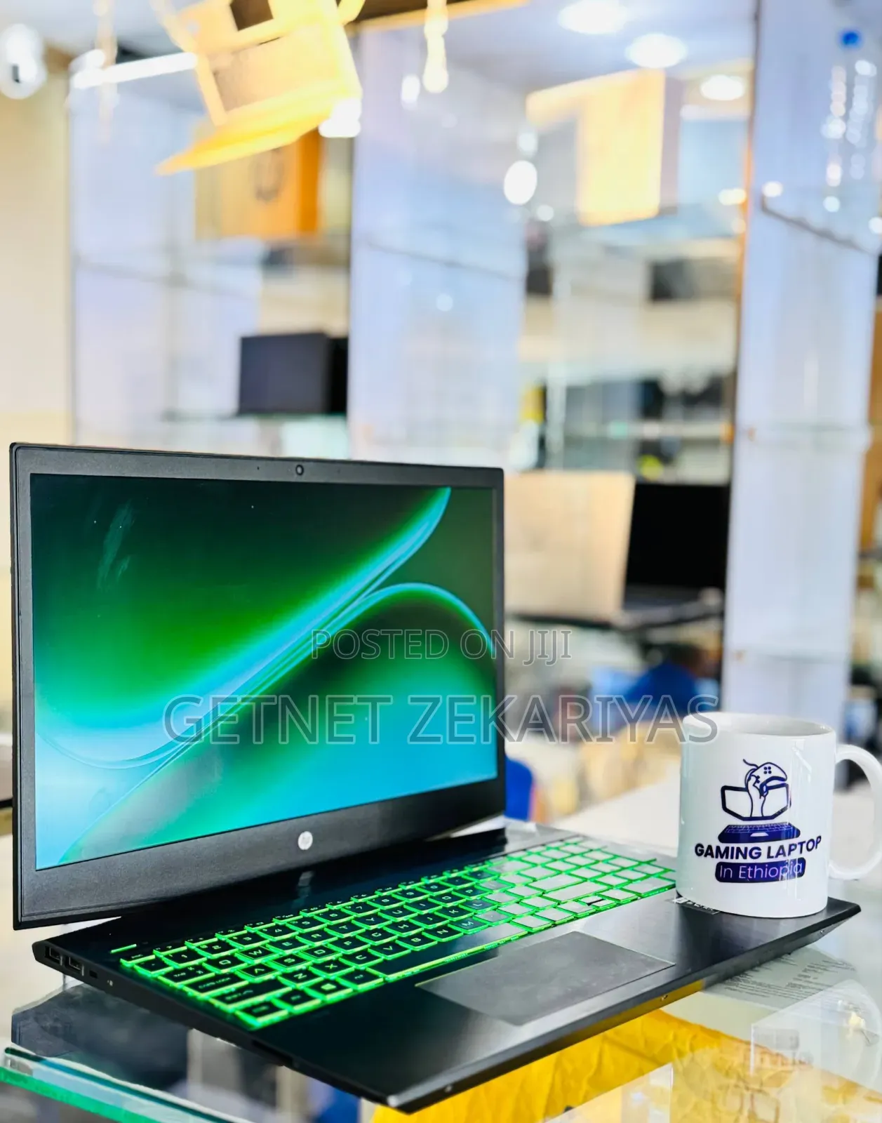 New Laptop HP Pavilion 15 8GB Intel Core i5 SSD 256GB