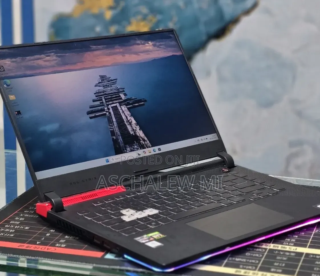 New Laptop Asus ROG Strix G15 16GB AMD Ryzen 9 SSD 512GB