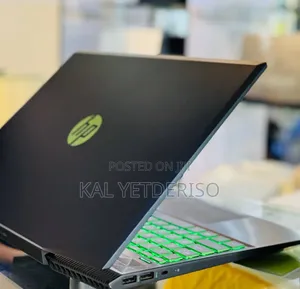New Laptop HP Pavilion 15 8GB Intel Core i5 SSD 256GB