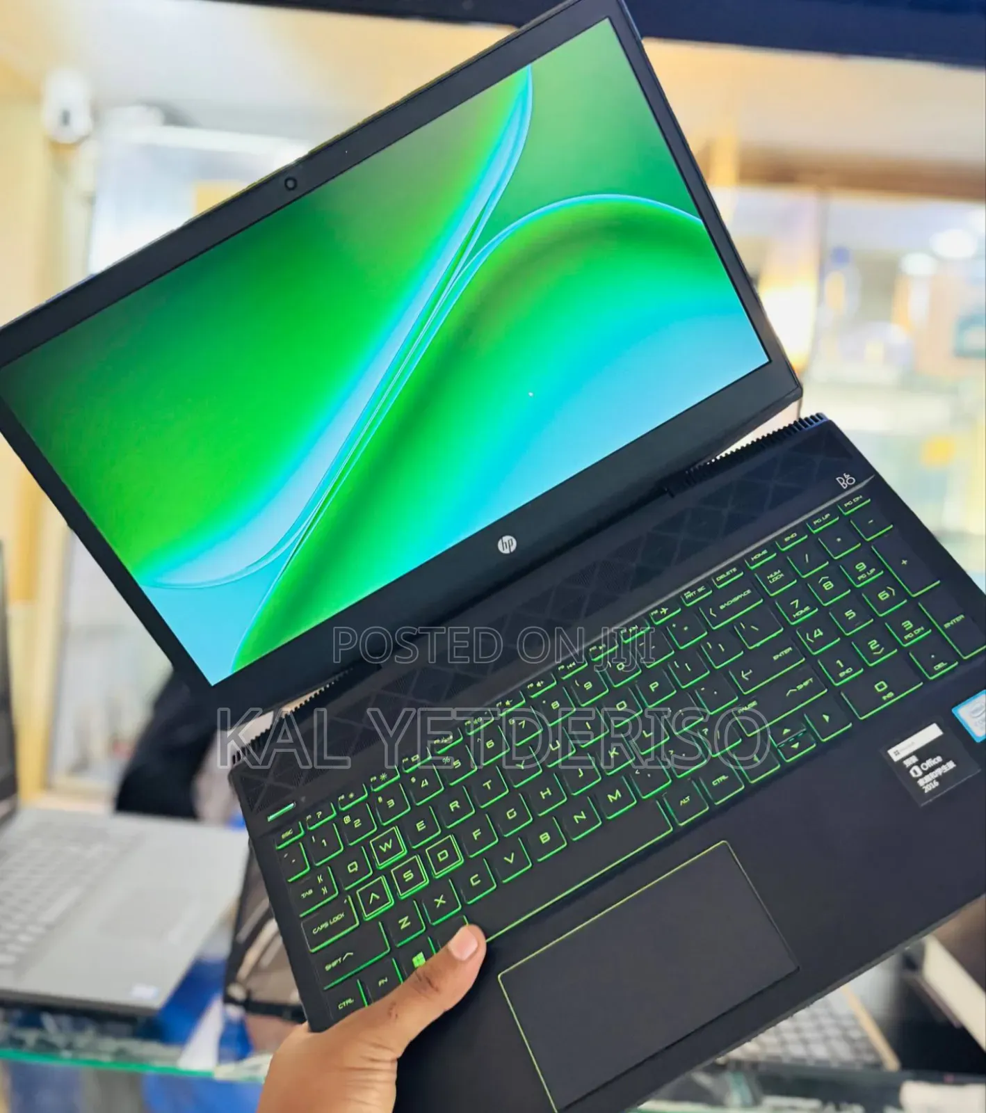 New Laptop HP Pavilion 15 8GB Intel Core i5 SSD 256GB