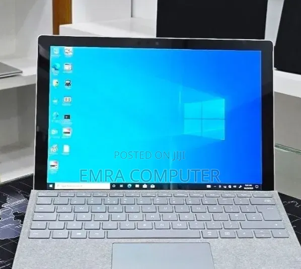 New Laptop Microsoft Surface 8GB Intel Core i5 SSD 256GB