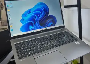 New Laptop HP ZBook Firefly 15 G7 16GB Intel Core i7 SSD 512GB