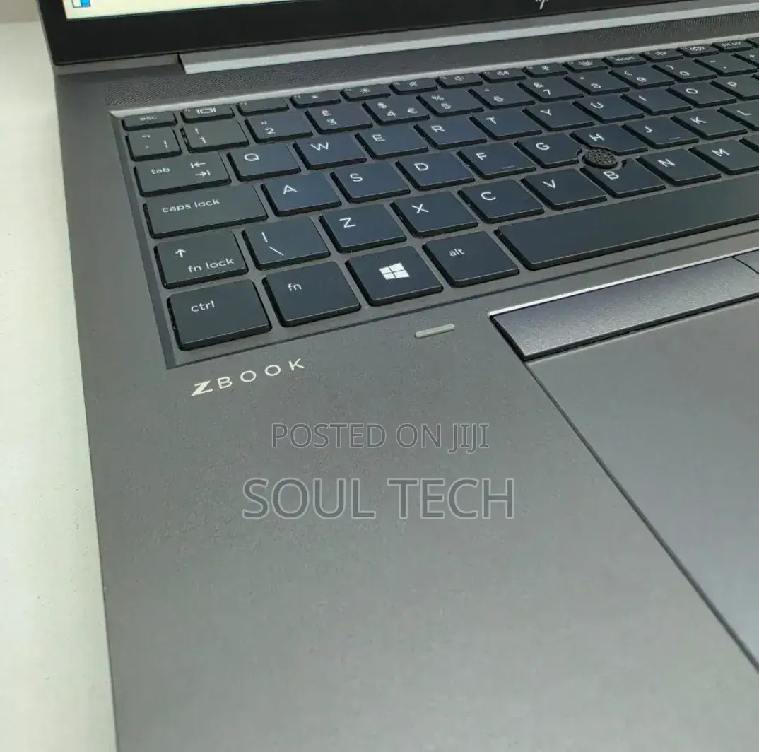 New Laptop HP ZBook Firefly 15 G7 16GB Intel Core i7 SSD 512GB