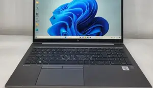 New Laptop HP ZBook Firefly 15 G7 16GB Intel Core i7 SSD 512GB
