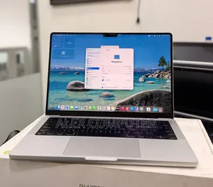New Laptop Apple MacBook Pro 2023 M3 8GB Apple M3 SSD 512GB