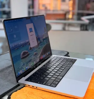 New Laptop Apple MacBook Pro 2023 M3 8GB Apple M3 SSD 512GB