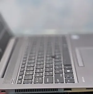 New Laptop HP ZBook Studio G5 16GB Intel Core i7 SSD 512GB