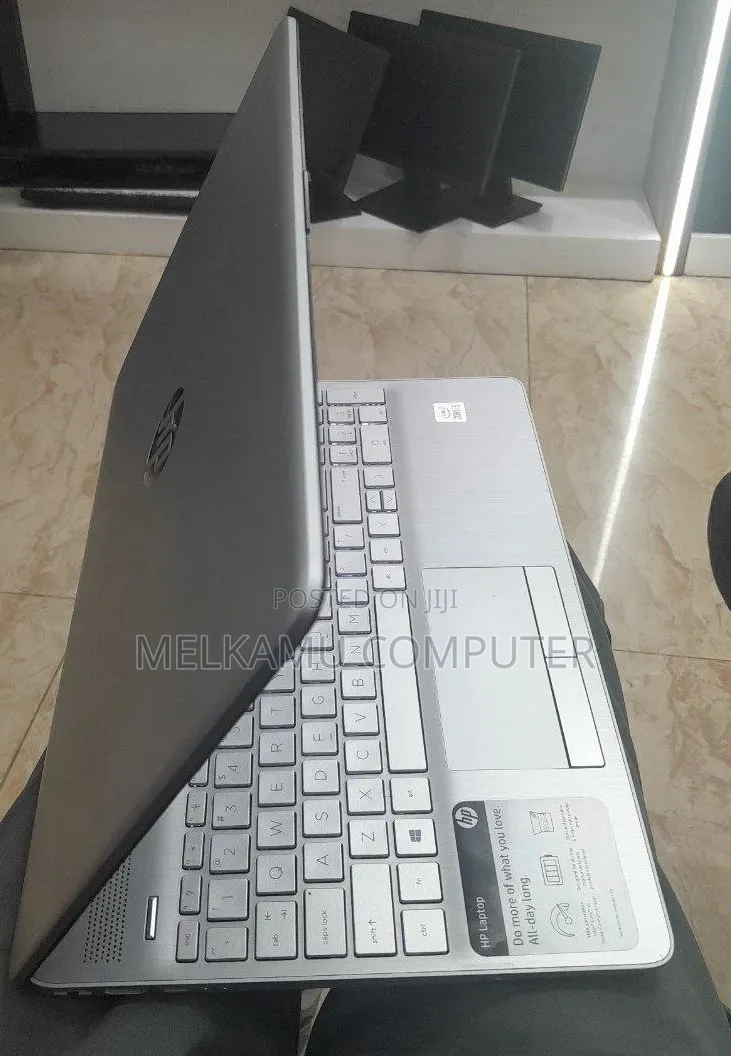 New Laptop HP Stream Notebook 12GB Intel Core i5 HDD 1T