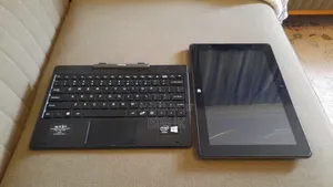 Laptop 2GB Intel SSD 32GB