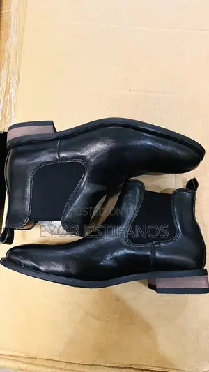 QUALITY Boots Shoe