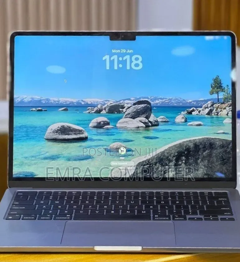 New Laptop Apple MacBook Air 2022 M2 8GB Apple M2 SSD 256GB
