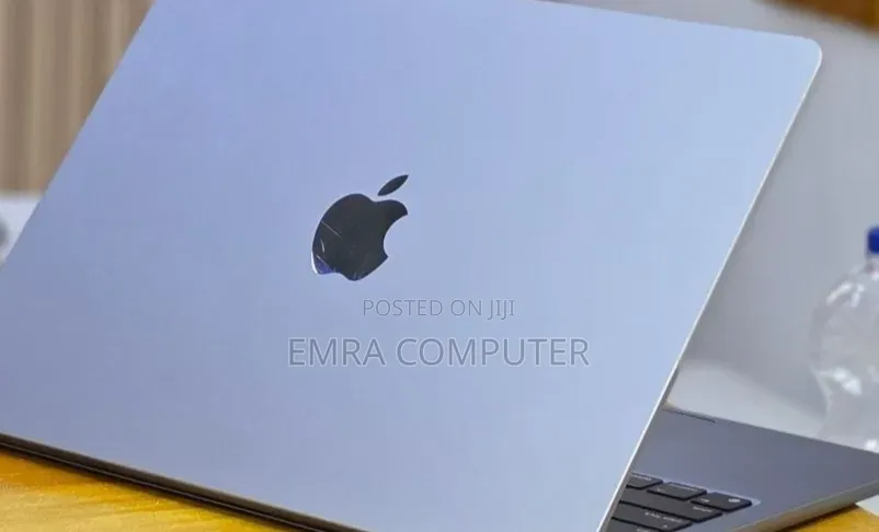 New Laptop Apple MacBook Air 2022 M2 8GB Apple M2 SSD 256GB
