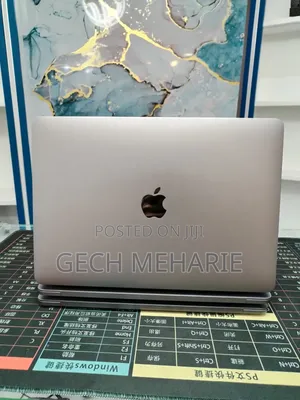 New Laptop Apple MacBook Pro 2020 M1 8GB Apple M1 SSD 512GB