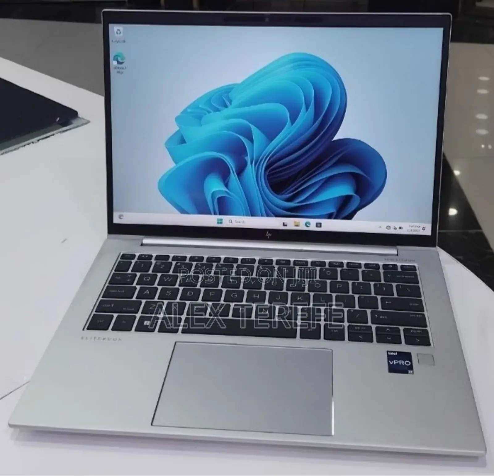 New Laptop HP EliteBook 840 G10 16GB Intel Core i7 SSD 512GB