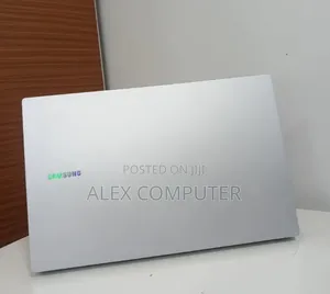 New Laptop Samsung Galaxy Book4 8GB SSD 512GB