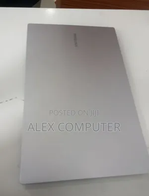 New Laptop Samsung Galaxy Book4 8GB SSD 512GB