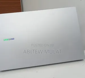 New Laptop Samsung Galaxy Book4 8GB Intel Core 5 SSD 512GB