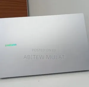 New Laptop Samsung Galaxy Book4 8GB Intel Core 5 SSD 512GB