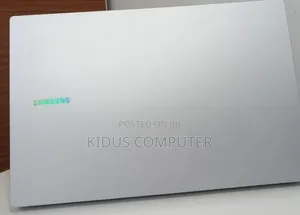 New Laptop Samsung Galaxy Book4 8GB Intel Core 5 SSD 512GB