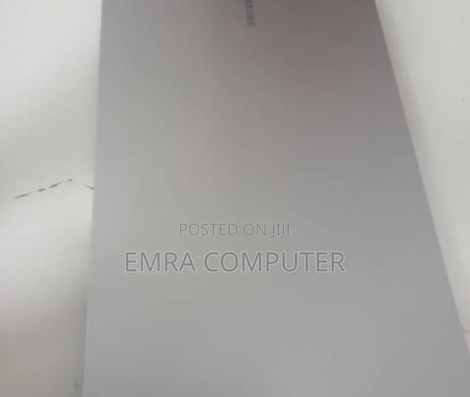 New Laptop Samsung Galaxy Book4 8GB Intel Core 5 SSD 512GB