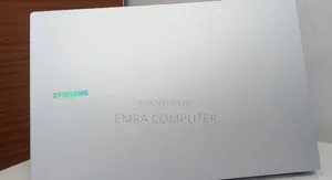 New Laptop Samsung Galaxy Book4 8GB Intel Core 5 SSD 512GB