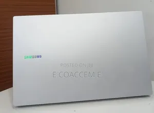 New Laptop Samsung 8GB Intel Core 5 SSD 512GB