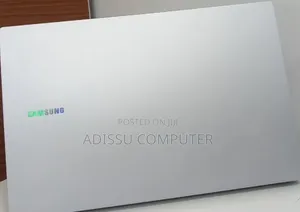 New Laptop Samsung Galaxy Book4 8GB Intel Core i7 SSD 512GB