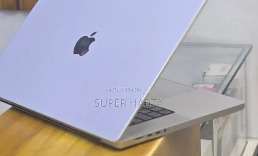 New Laptop Apple MacBook Pro 2021 M1 32GB Apple M1 Pro SSD 512GB