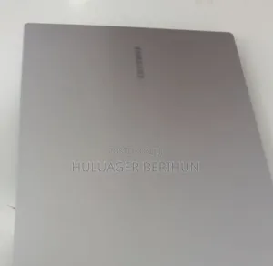 New Laptop Samsung Galaxy Book4 8GB Intel Core i5 SSD 512GB