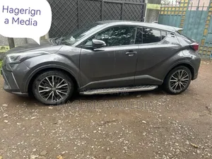 Toyota C-HR 2020 Gray