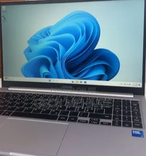 New Laptop Samsung Galaxy Book4 Ultra 8GB Intel Core Ultra 5 SSD 512GB