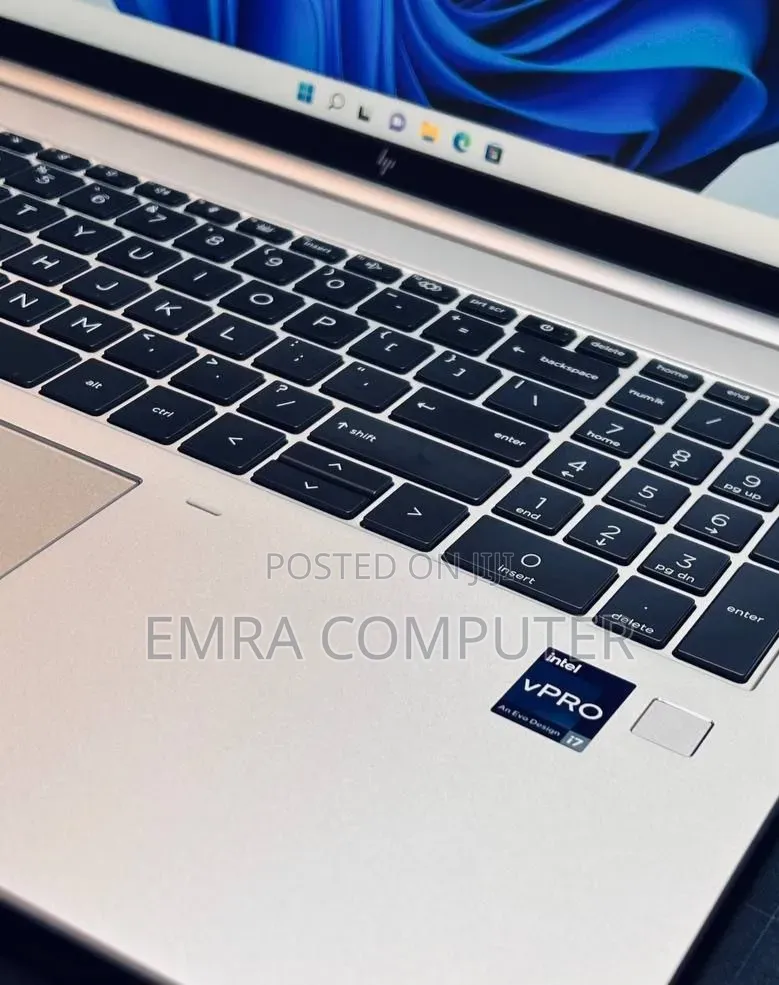 New Laptop HP EliteBook 860 G10 32GB Intel Core i7 SSD 1T
