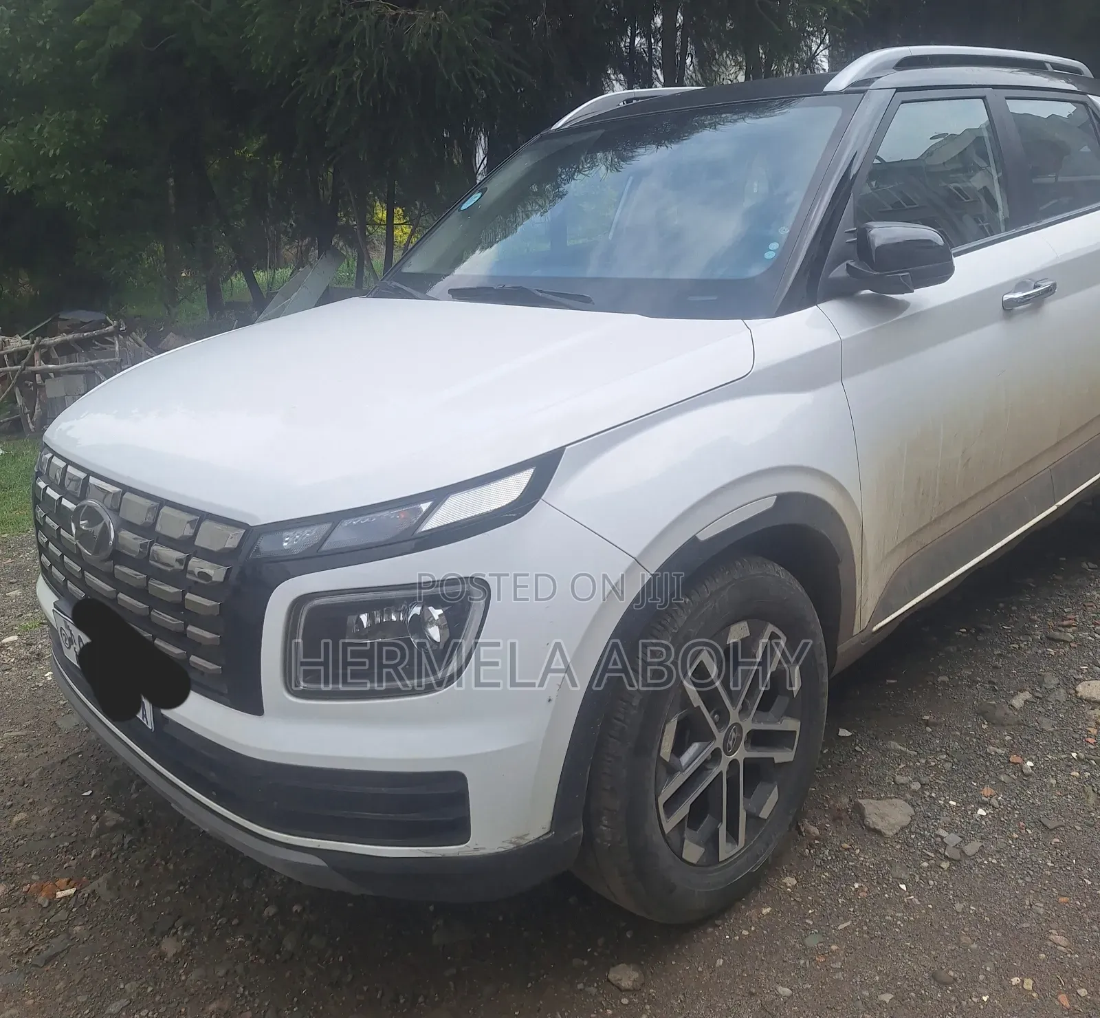 Hyundai Venue 2023 White