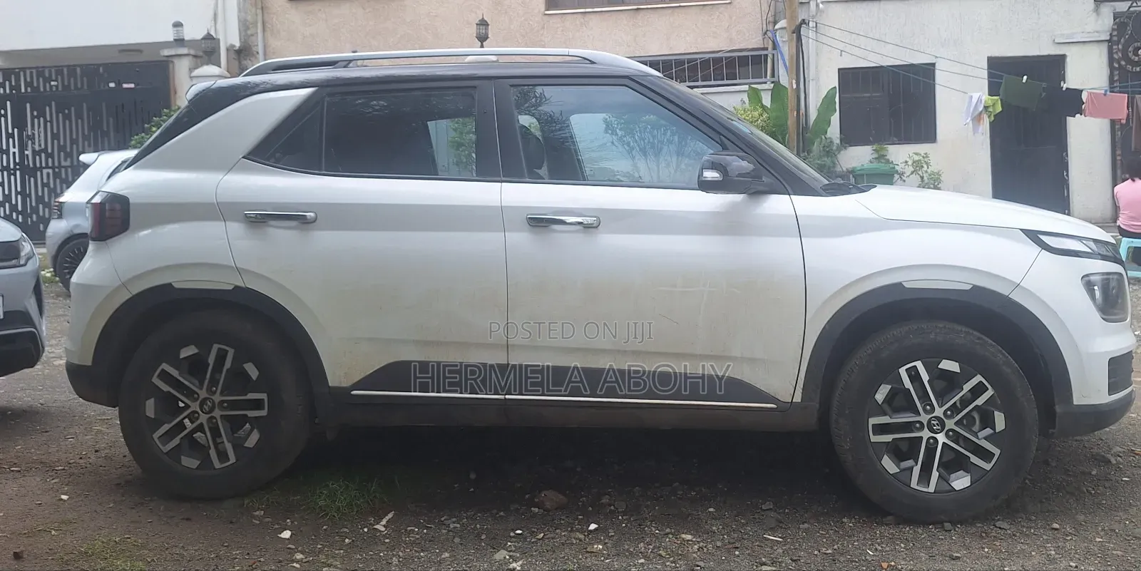 Hyundai Venue 2023 White