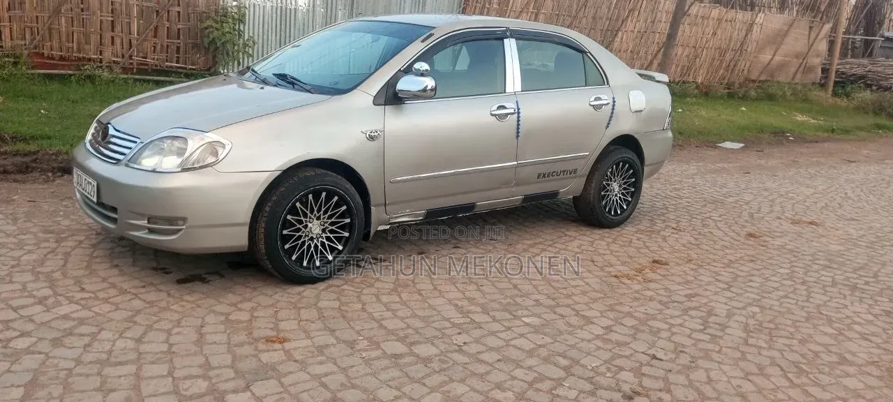 Toyota Corolla 2003 Gold