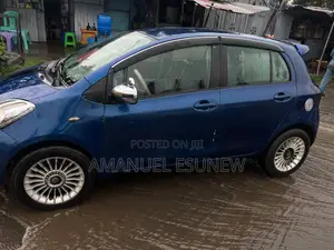 Toyota Yaris 1.0 2005 Blue