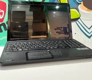 Laptop Toshiba Satellite C850 4GB Intel Core i5 HDD 500GB