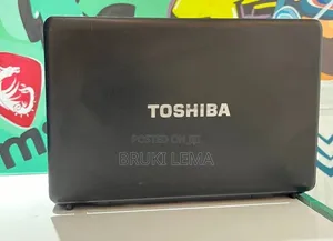 Laptop Toshiba Satellite C850 4GB Intel Core i5 HDD 500GB