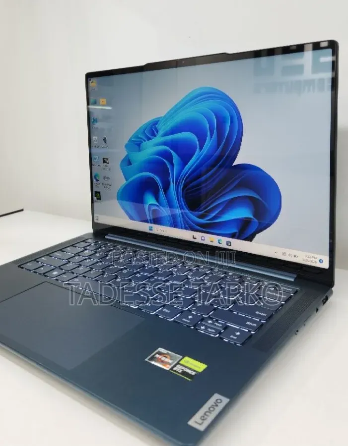 New Laptop Lenovo 16GB AMD Ryzen 7 SSD 512GB
