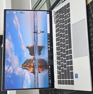 New Laptop HP EliteBook 1040 G8 16GB Intel Core i7 SSD 512GB