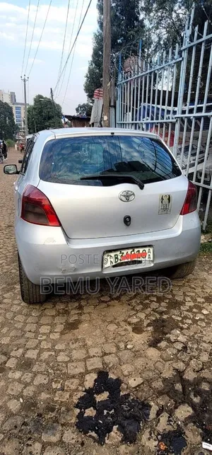 Toyota Yaris 2005 Gray
