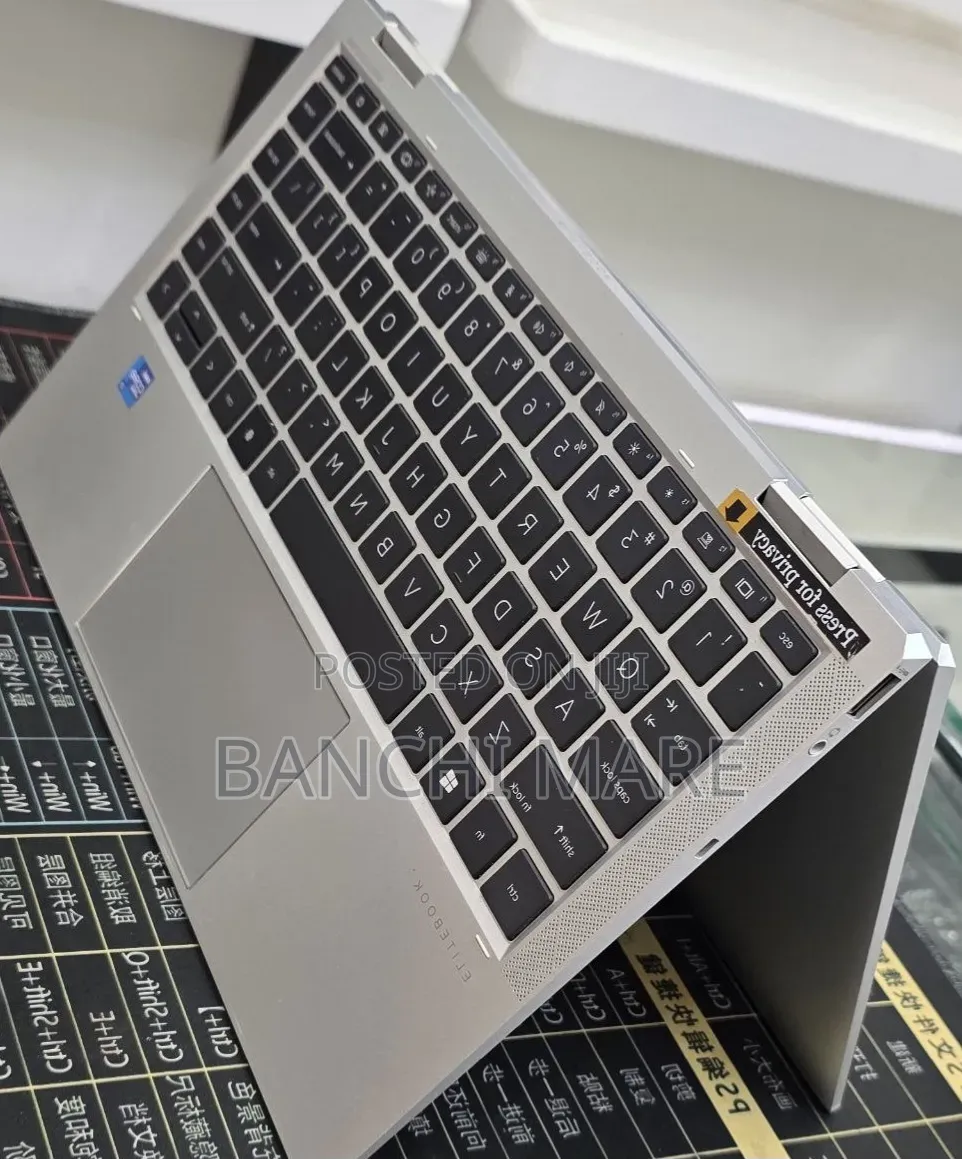New Laptop HP EliteBook 1040 G8 16GB Intel Core i7 SSD 512GB