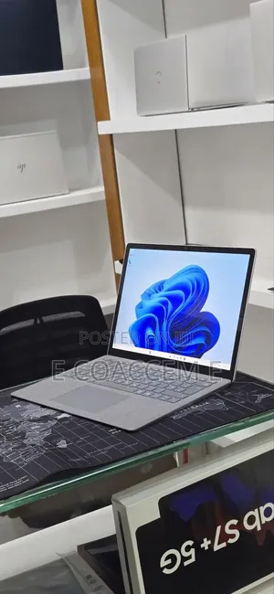 New Laptop Microsoft Surface 16GB Intel Core i5 SSD 512GB