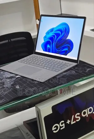 New Laptop Microsoft Surface 16GB Intel Core i5 SSD 512GB