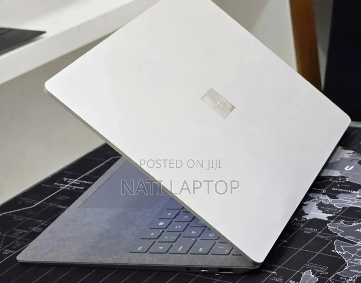 New Laptop Microsoft Surface Book 3 16GB Intel Core i5 SSD 512GB