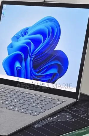 New Laptop Microsoft Surface Laptop 3 16GB Intel Core i5 SSD 512GB