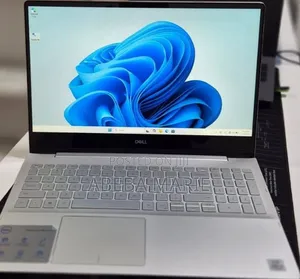 New Laptop Dell Inspiron 15 8GB Intel Core i5 SSD 256GB