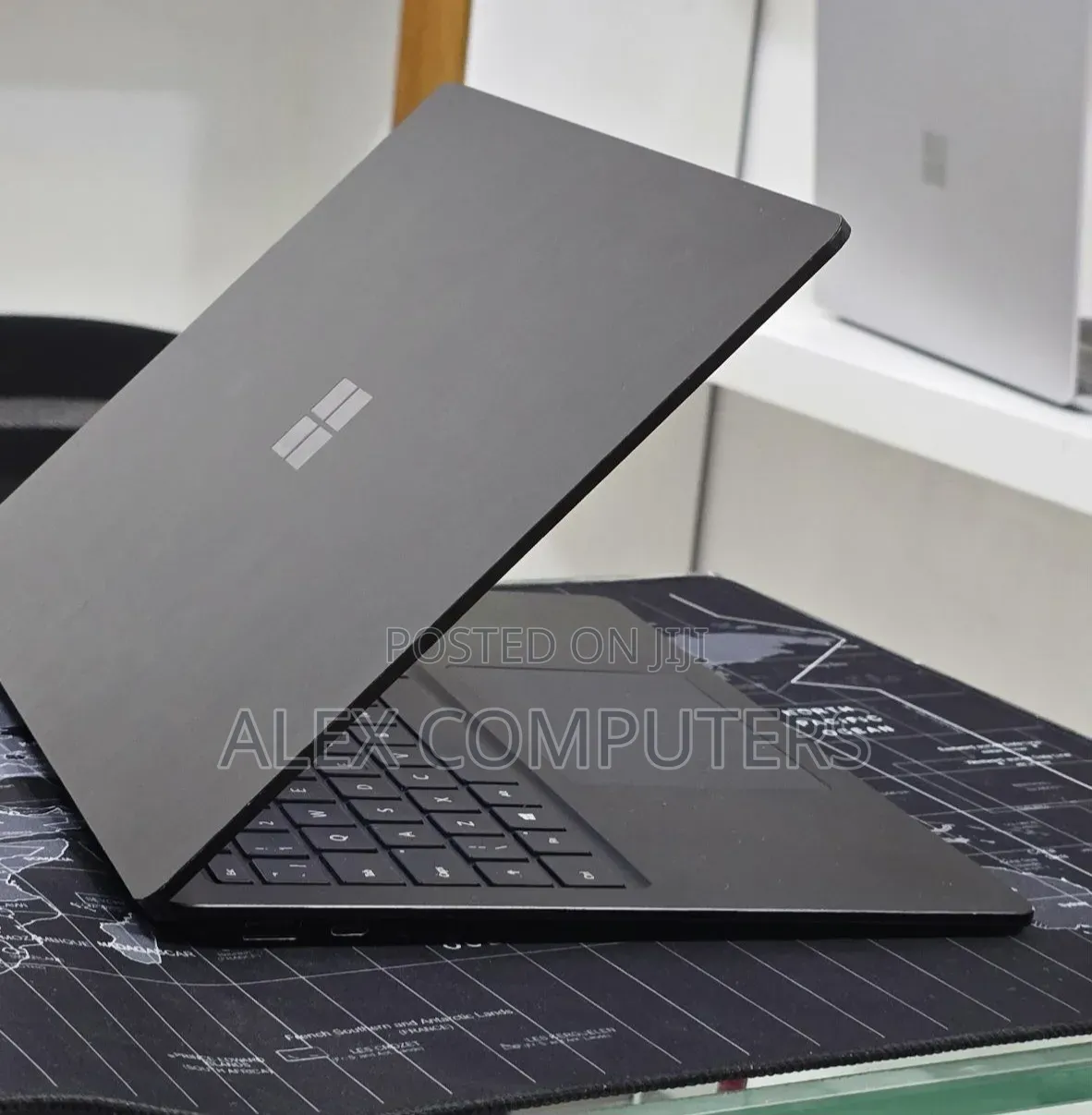 New Laptop Microsoft Surface 16GB Intel Core i7 SSD 512GB