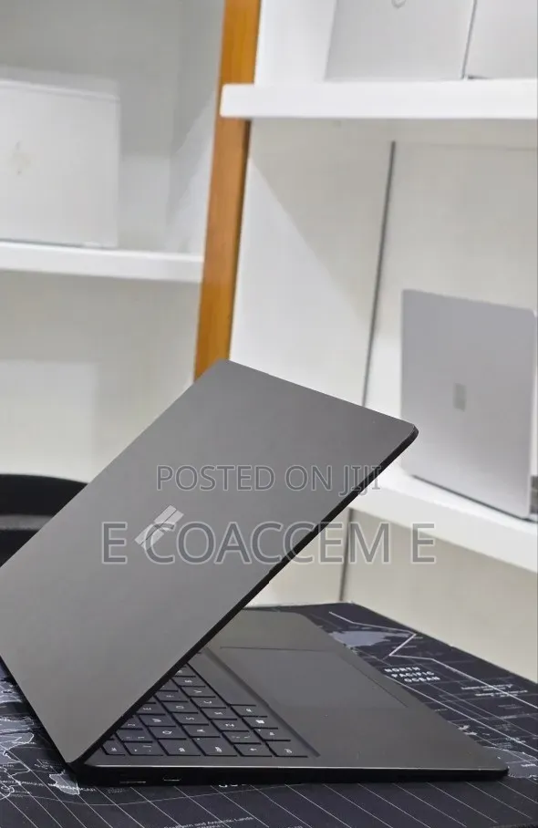 New Laptop Microsoft Surface 16GB Intel Core i7 SSD 512GB