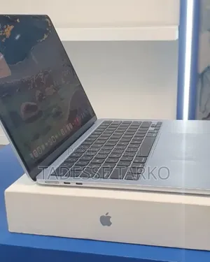 New Laptop Apple MacBook Air 2025 M4 16GB Apple M4 SSD 512GB